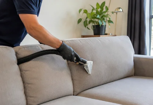 Nettoyage de canapé en profondeur à la Chaise-Baudouin